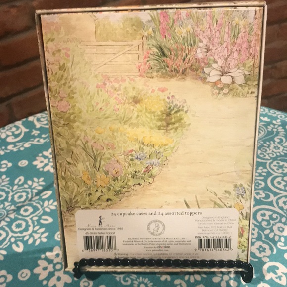 Meri Meri Peter Rabbit Easter Cupcake Decorations RARE - Picture 3 of 3